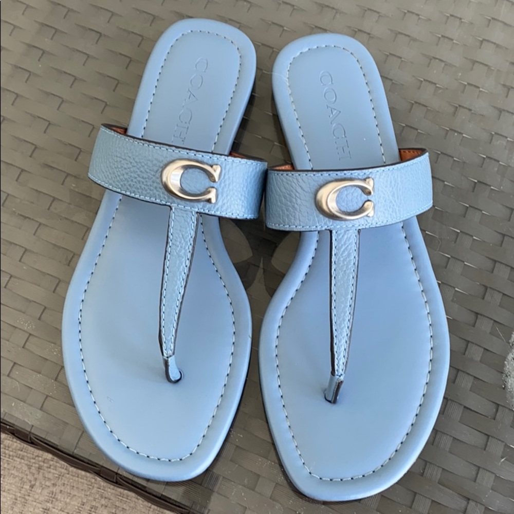 Coach sandals sz 8. Like new.
